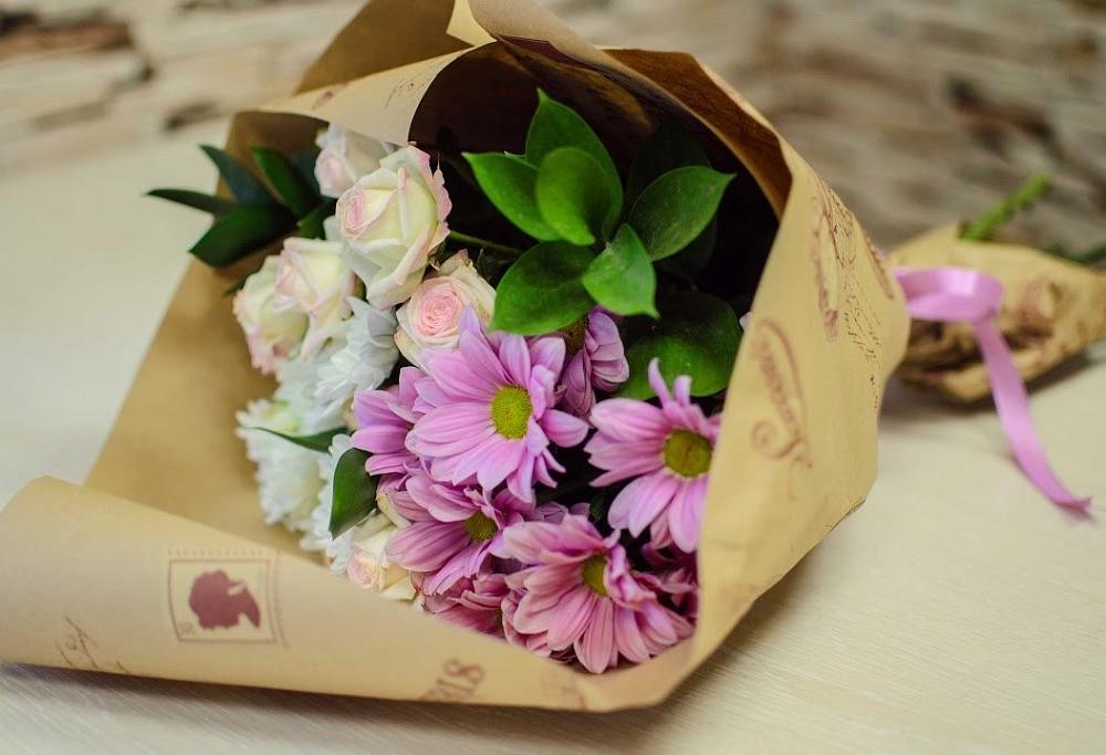 Букет цветов из: Розы и Хризантемы в Адлер