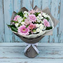 Букет цветов из:  Герберы, Альстромерии и Хризантемы в Адлер