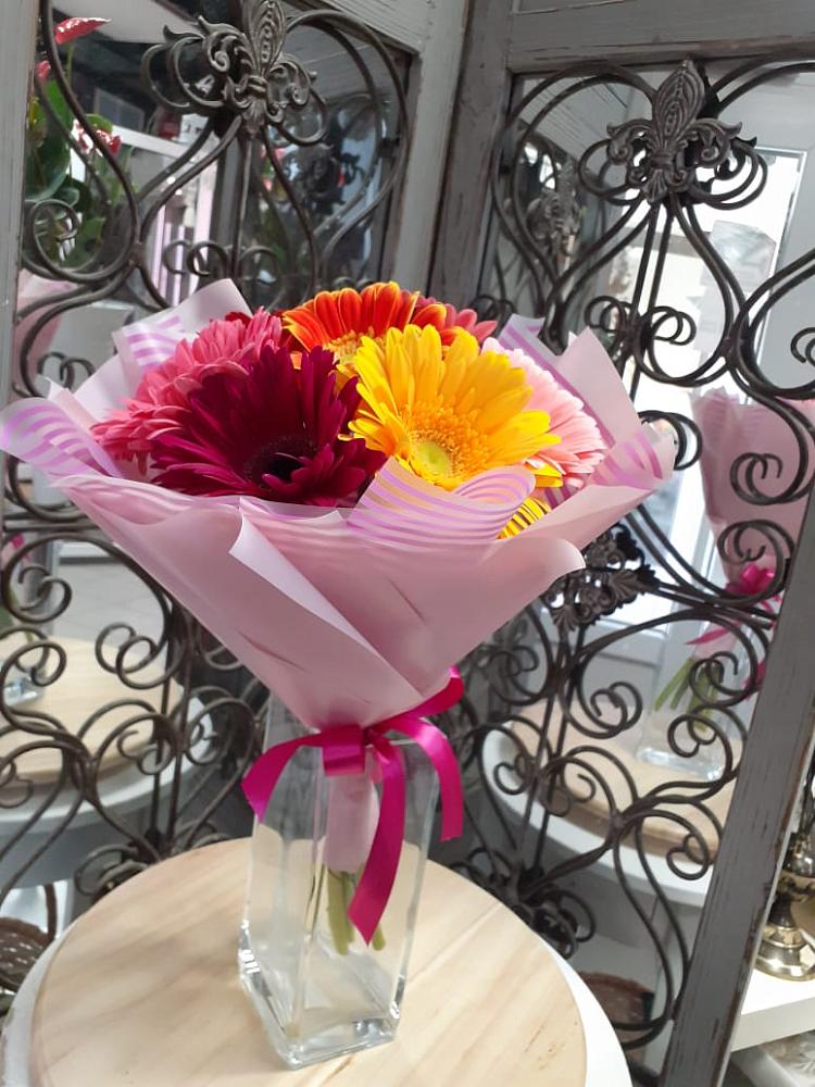 Букет радуга в Адлер Букет цветов из: Герберы в Адлер